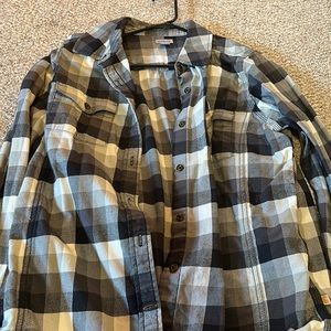 Black white and grey carhartt flannel size L (12/14)